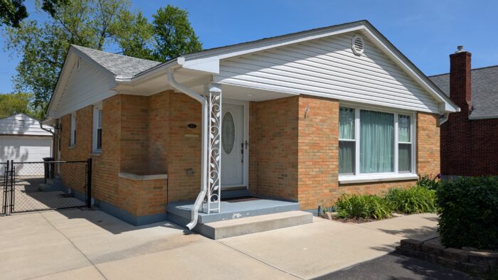 4919 Dinsmore Dayton OH 45449